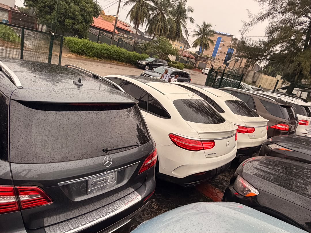 Several Mercedes-Benz vehicles at the Kazzy Autos lot
