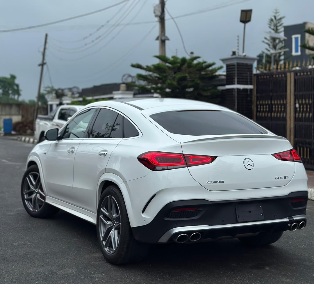Rear three-quarter view of a white Mercedes-Benz GLE